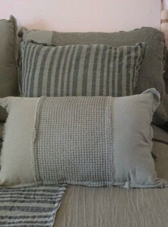 Almohadon toto nido y gabardina teñida 60x40cm